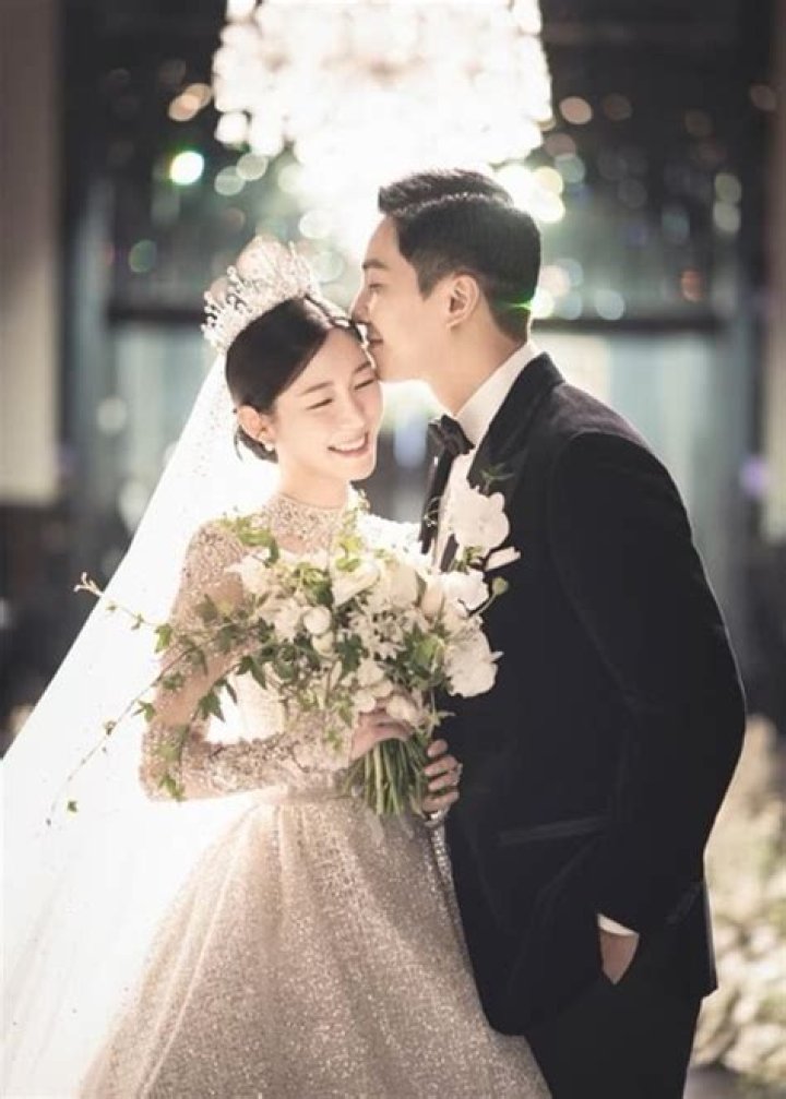 Kim Dong-wook Wife: Is Kim Dong-wook married?