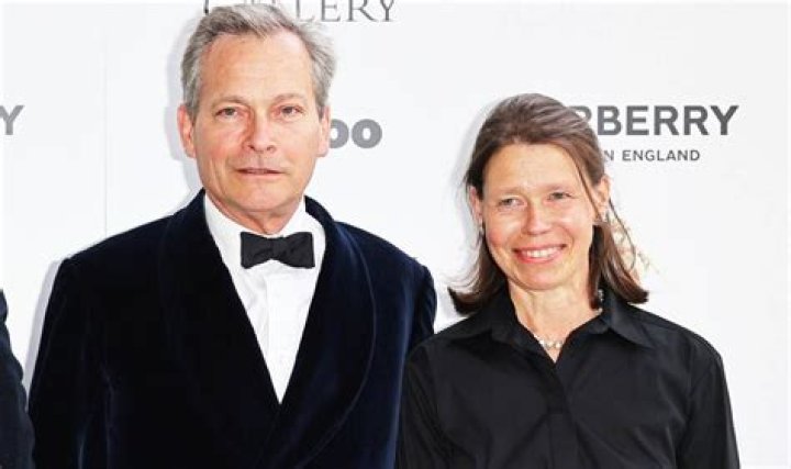 Mae Martin Parents: Meet Wendy Martin And James Chatto