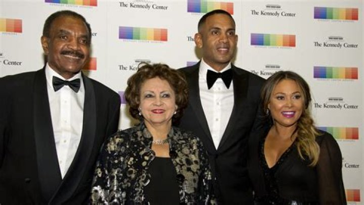 Meet Grant Hill’s Parents, Calvin Hill & Janet Hill : Biography, Net Worth & more