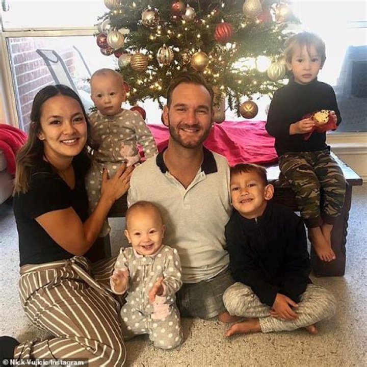 Nick Vujicic; The Pastor Without Limbs Is Expecting Twins With Wife