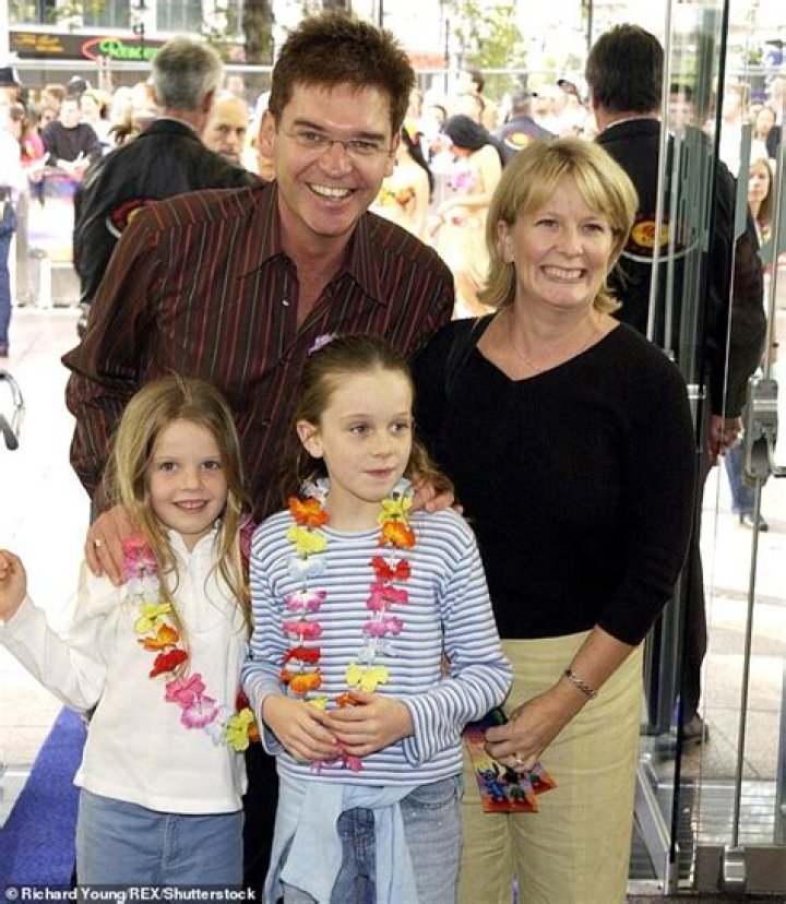 Phillip Schofield Bio, Parents, Wife, Children, Siblings