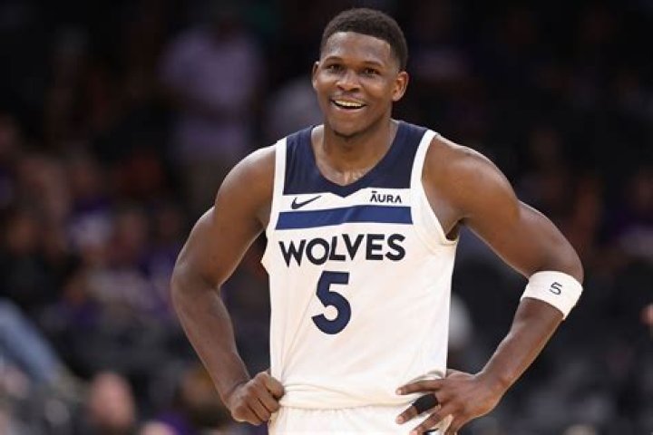 Rob Edwards Net Worth: How Much Is Rob Edwards Worth?