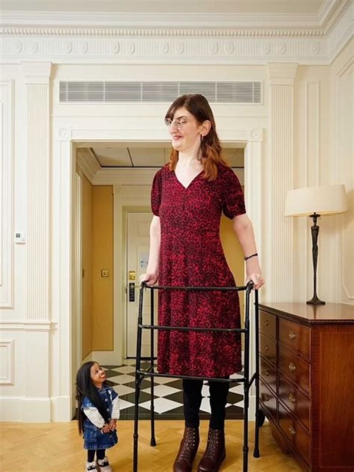 Who Is World Tallest Woman? Rumeysa Gelgi Bio, Height, Age, Parents