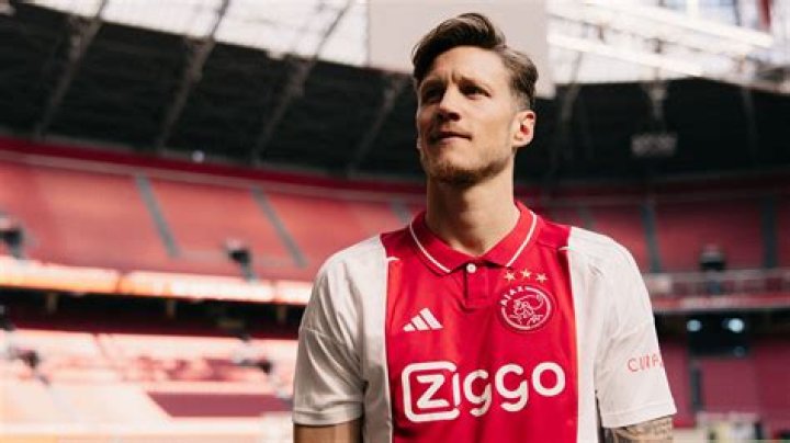 Wout Weghorst Biography, Career, Stats, Family, Net Worth